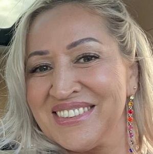 Meet your Posher, Vanuza